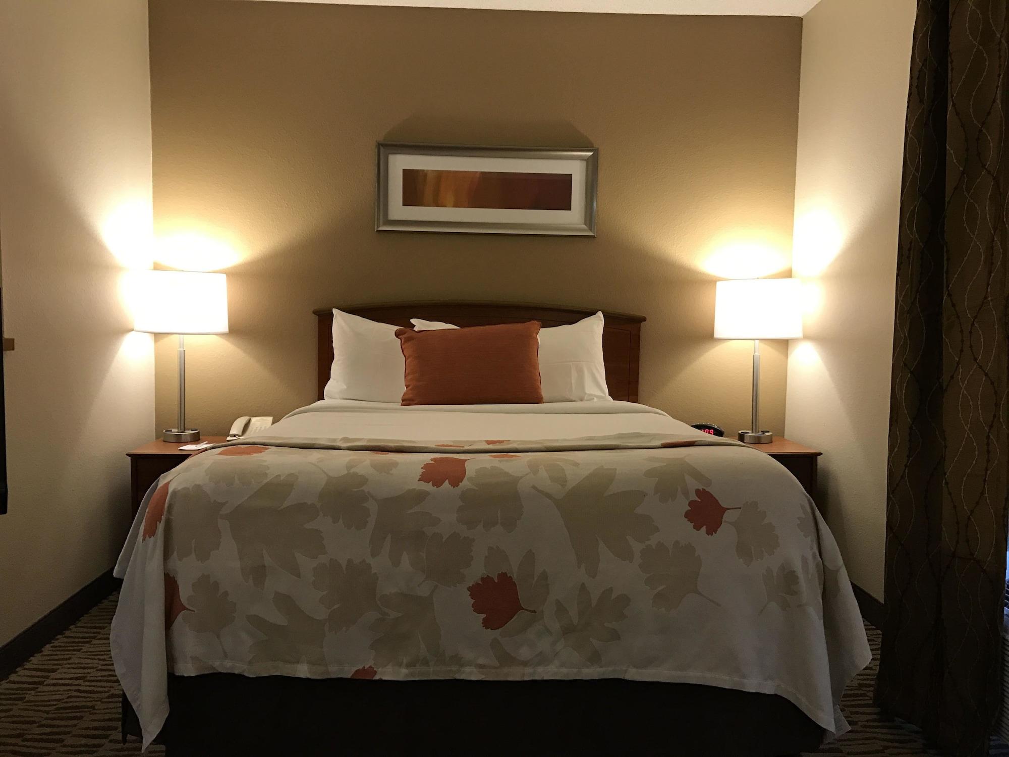 Hawthorn Suites By Wyndham Louisville North Джеферсънвил Екстериор снимка