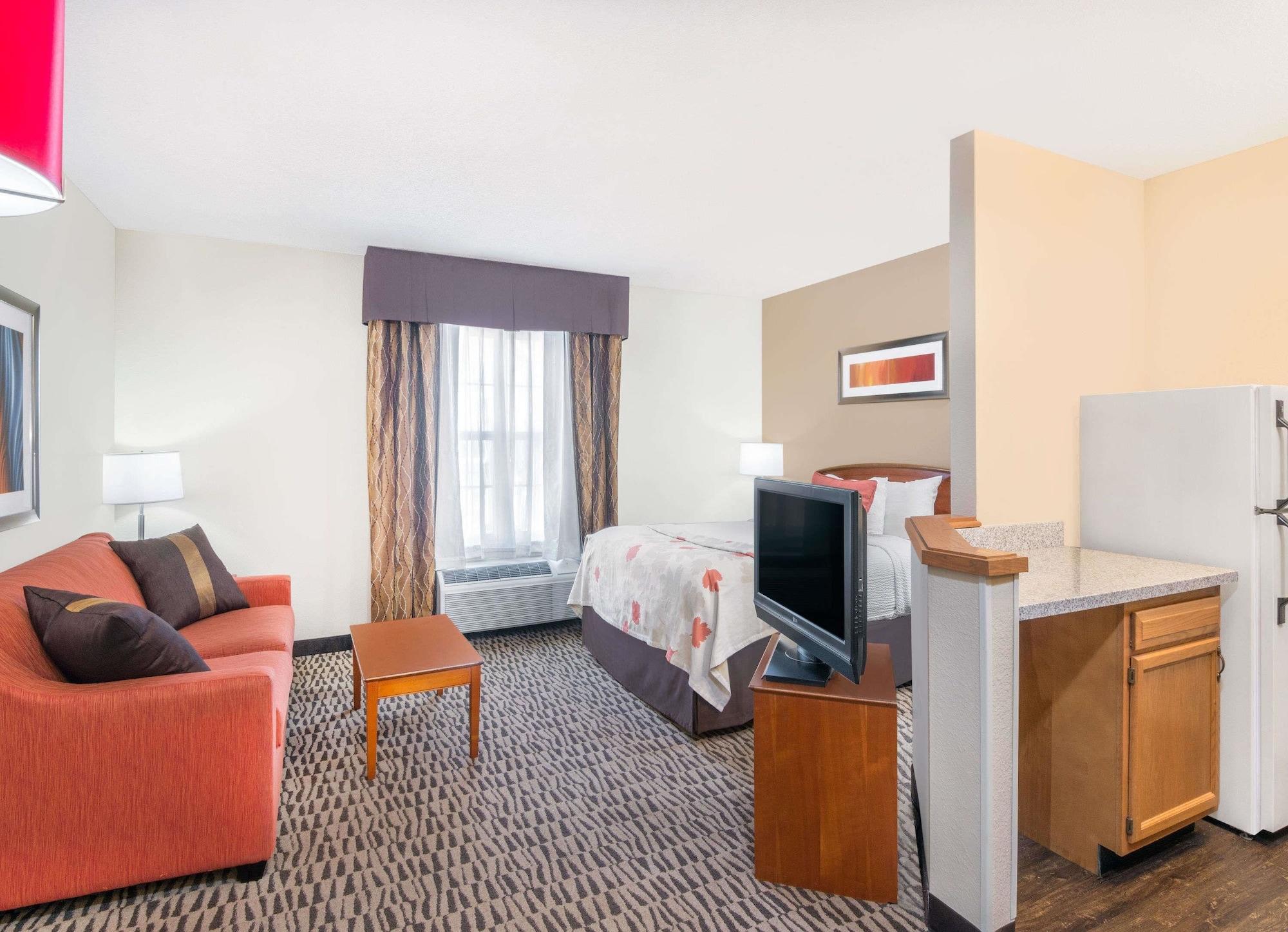 Hawthorn Suites By Wyndham Louisville North Джеферсънвил Екстериор снимка