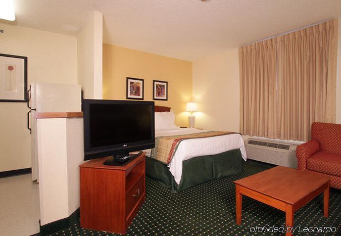 Hawthorn Suites By Wyndham Louisville North Джеферсънвил Стая снимка