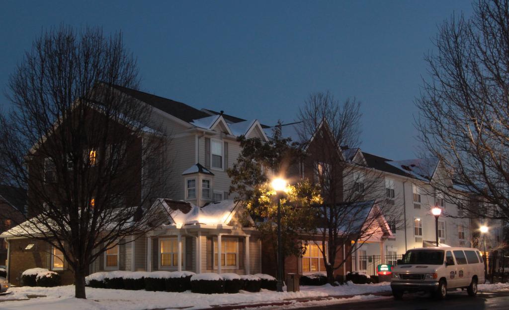 Hawthorn Suites By Wyndham Louisville North Джеферсънвил Екстериор снимка